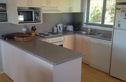 Merimbula Cottage | Cottage overlooking Merimbula Bay