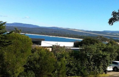 Merimbula Cottage | Cottage overlooking Merimbula Bay
