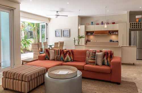 Port Douglas Villa | Courtyard On Murphy Tropical Oasis in Town