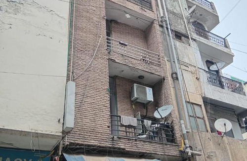 East of Kailash Apartment | Cozy Independent 2BHK Flat- Jatinder's Residency