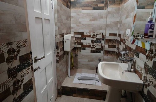 Kakarmatha House | Cozy Nirmala House Homestay in Varanasi