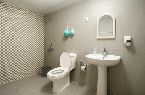 Ghaziabad Apartment | Cozy Private 1bhk Apartment For Couples