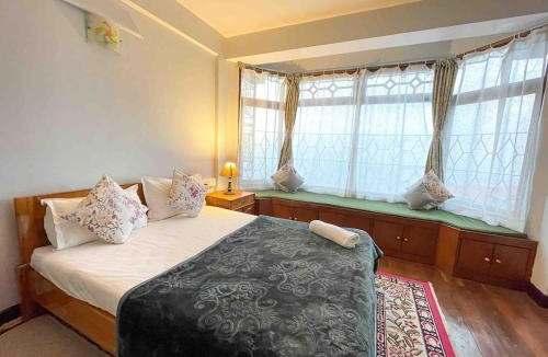 Darjeeling Apartment | Crimson Apartment