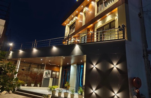 Faizabad Hotel | DAYA RESORT