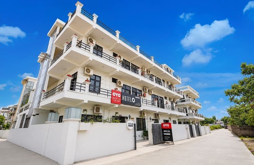 Dehradun House | Deluxe Benison Guest House