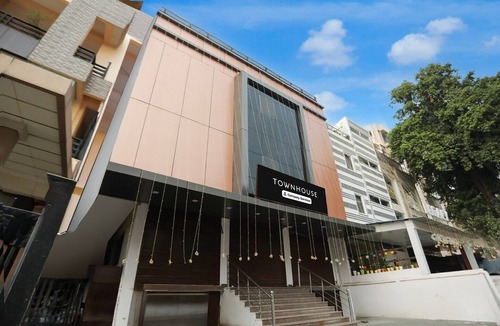 Civil Lines House | DeluxeAmba Palace