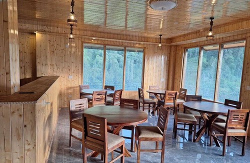 Shangarh Hotel | Devine Hill