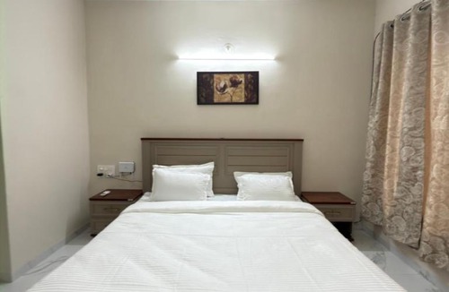Kolhapur Apartment | Devttis Homestay 2BHK Tarabai Park Near Rankala Lake