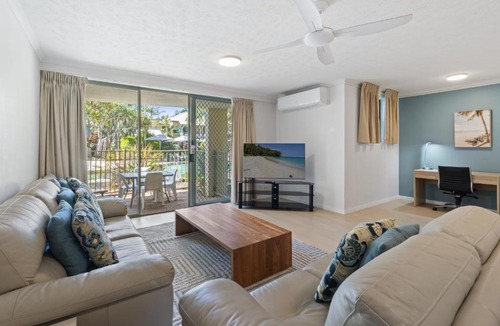 Mermaid Beach Apartment | Diamond Beach 85