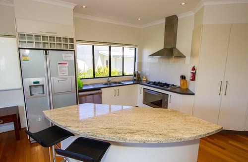 Agnes Water House | Dont Panic Beach Houses Estate