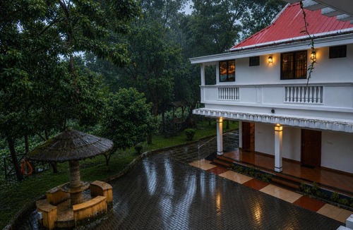 Kochi Bed & Breakfast | Dreamland View Resort