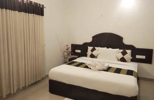 Nedumbassery Hotel | Ebenezer Plaza