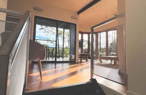 Smiths Creek Ski Chalet | Ecoasis Sanctuary: Scenic Range View Chalet