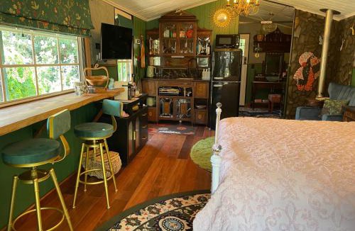 Sellicks Beach House | Eden's Studio with private garden setting