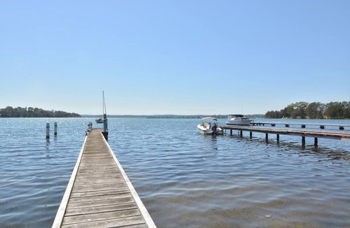 Morisset Park House | Edgewater Escape at Morisset Memories Lake Macquarie