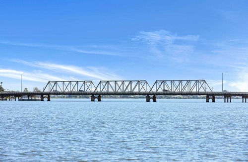 Yarrawonga House | Edgewater on Irvine - Spring Offer