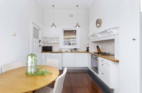 West Perth House | Elegant Art Deco Semi Detached 2-Bed Home by Parks