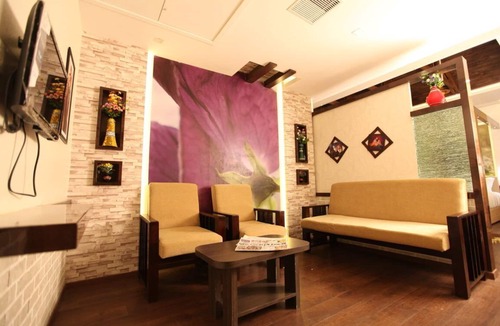 KK Nagar Hotel | Elegant Furniture,Cozy stay @ Madurai