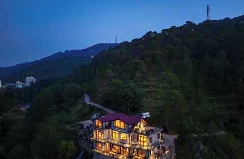 Kasauli Villa | ELIVAAS Kosh Pinevale 2BHK Villa w Pool