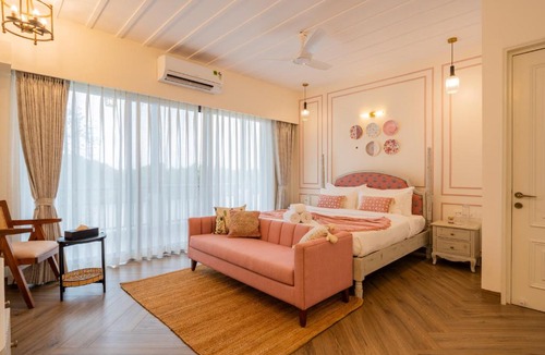 Pilerne Industrial Estates Villa | Elivaas Privé Villa Fleuve 6-BHK Riverfront Hideaway With Infinity Pool & Bathtub