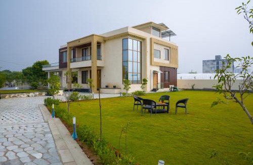Sitapura Villa | ELIVAAS Signature Lush Haven 4 BHK Villa Private Pool, Terrace & Landscaped Garden