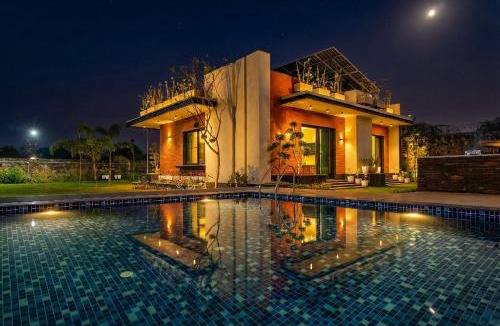 Gurugram Villa | ELIVAAS Signature Prassanam Vatika 2-BHK Hillside Villa with Private Pool & Expansive 1-Acre Garden