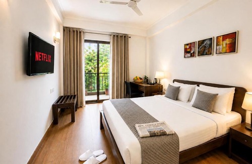 DLF City Hotel | EMBLEM Hotel - Arjun Marg, Golf Course Road, Gurgaon