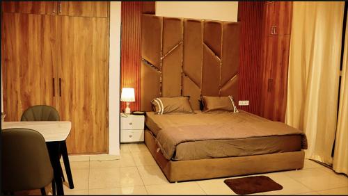 Zirakpur House | Emerald Manor