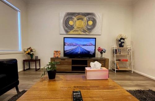 Wallan Villa | Empty Boat - Spacious 5 Bedroom Entire Modern home in Wallan