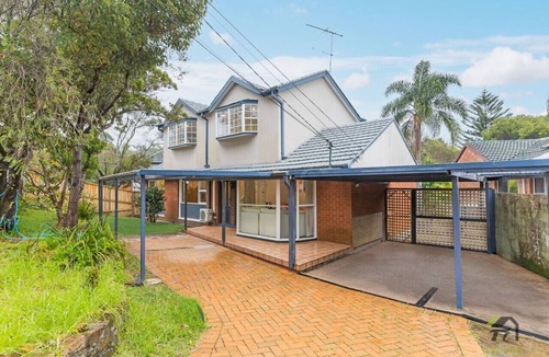 Beacon Hill House | Entire Villa in Beacon Hill