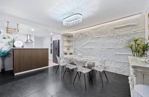 Victoria Park House | Equitice Winter Moonlight Villa, Leisure Winter Moonlight Villa
