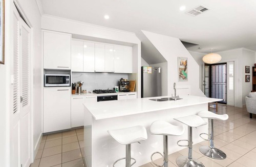 Norwood House | Executive Townhouse Near Heart of Adelaide City