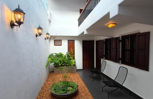 Kochi Hotel | Ezekiel House Residence