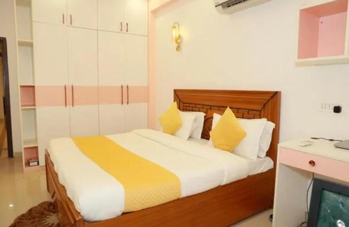 IMT Manesar House | FabHotel Aravali Residency