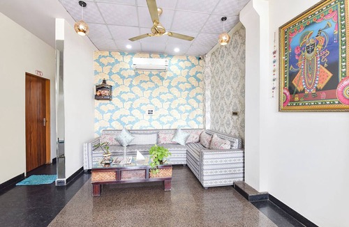 Vaishali Nagar Hotel | Fabhotel Down Town