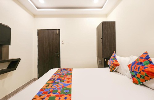 Vijayawada Cabin | FabHotel Happy