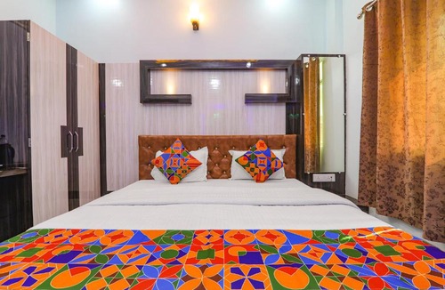 Sarnath Hotel | FabHotel Lumbini International - Nr Sarnath Museum