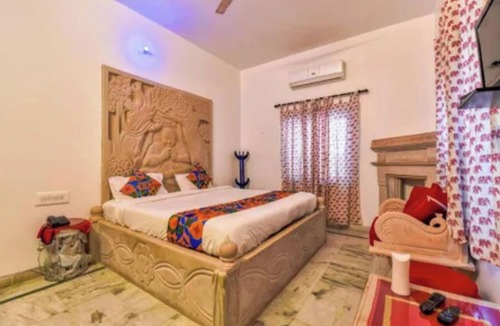 Vaishali Nagar Hotel | FabHotel Prime Harpalsar Heritage Haveli - Near Hawa Mahal