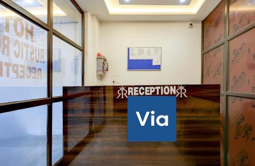 Kanpur Hotel | FabHotel Rustic Roots