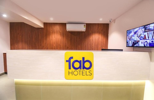 Karve Nagar Hotel | FabHotel Shourya Regency