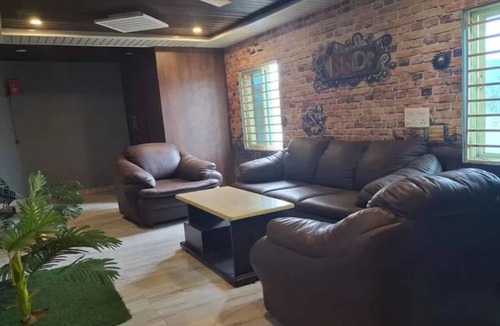 Dwaraka Nagar Hotel | Fabhotel Ssd Grand