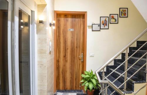 Sector 14 Hotel | FabHotel Sunshine I