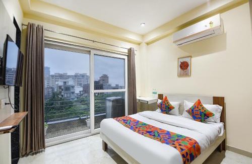 Sector 14 Hotel | FabHotel Sunshine I