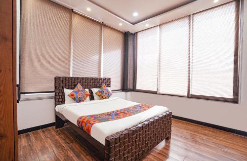 Mahmoorganj Hotel | FabHotel Villa De Benares - Nr Tulsi Manas Mandir