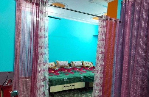 Panch Batti Cottage | Family atmosphere Guest Room With Double Bed + Single Bed With Cooling Duckting