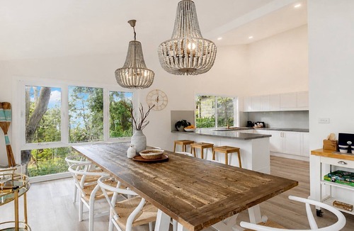 Macmasters Beach House | Family Retreat,moments from Macmasters Beach