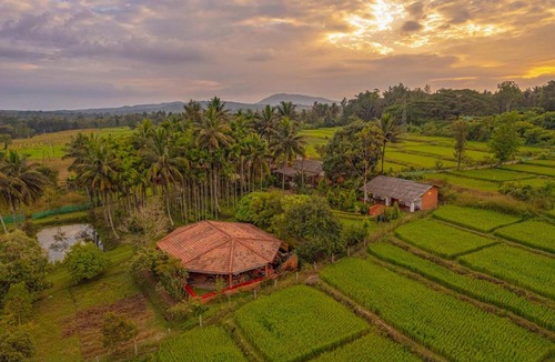 Kushalnagar House | Firefly By The River with Breakfast - Coorg