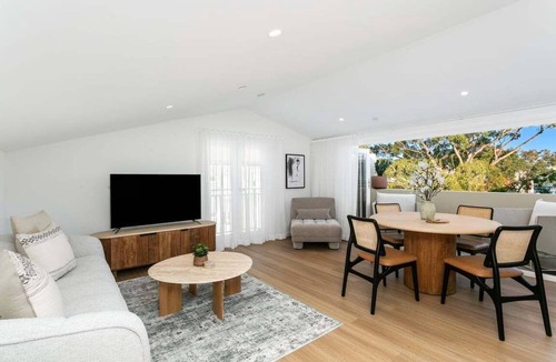 Kirribilli Apartment | FITZ2 - Kirribilli Comfort | 2-Bed Apartment With Harbour Views
