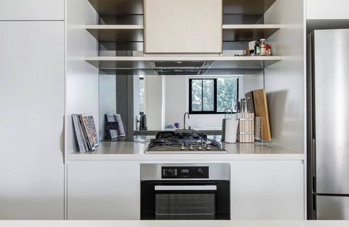 West Melbourne Apartment | Flagstaff Stanley Experience Cityscape Simplicity