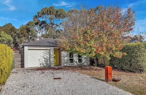 McCracken House | Fleurieu Days Leafy Hideaway by Victor Harbor